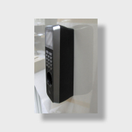 Lecteur mural avec kit de montage inclus pour contrôle d'accès