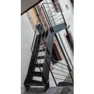 Garde-corps design industriel en acier