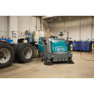 M17 Balayeuse-laveuse TENNANT autoportée alimentée par batterie_5