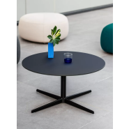 Table basse élégante et ergonomique pour espaces professionnels_5