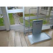 Plateforme monte escalier droit inclinée,  automatisée, plus puissante, plus solide, moins encombrante_5