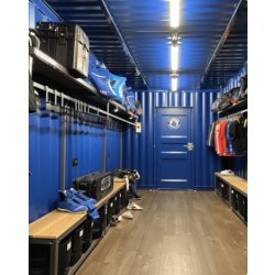 Container vestiaire, douche et sanitaire pour clubs, stades, gymnases ou salles multisports : une solution rapide, fonctionnelle et sur mesure