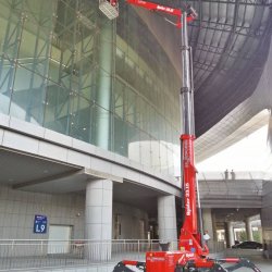 Nacelle araignée sur chenille fiable compacte et facile à manoeuvrer sans opérateur avec une hauteur de travail de 32.40m - spider 33.15/300