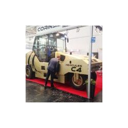 Compacteur à pneus Hercules C4 de CORINSA - 3 tonnes de pression par roue - 90 kW (122 CH)