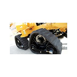 Trancheuse à montage central RTX450 - Puissance augmentée de 14% - Moteur Tier 4 Final - Diamètre de braquage inégalé