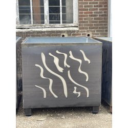 Jardinière géante en acier Corten 1200 x 1200 mm, épaisseur 3 mm - MTCP, création sur mesure pour un futur gîte