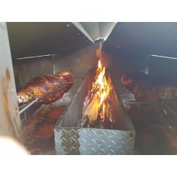 Tournebroche sur remorque - idéal pour méchoui au feu de bois - disponible en location pour événements