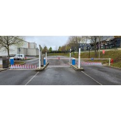 Herse anti-intrusion hydraulique escamotable, pour la protection périmétrique des bases militaires, ambassades, aéroports, parkings et comme mesure antiterroriste - tkb