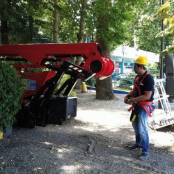 Nacelle araignée sur chenilles Spider 22.10 - Hauteur de travail 21,70 m - Capacité 230 kg - Performante et légère