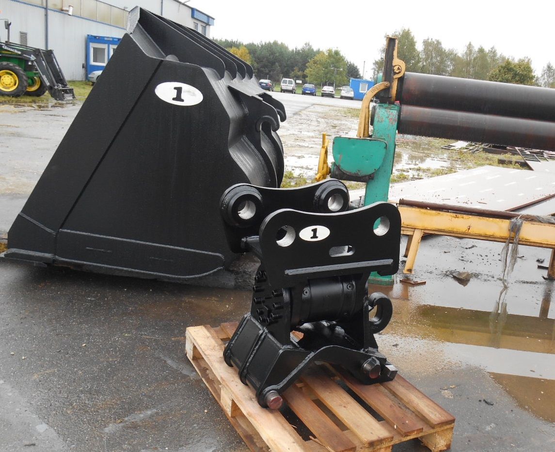 Tilt motor avec angle de 2x90° pour pelles