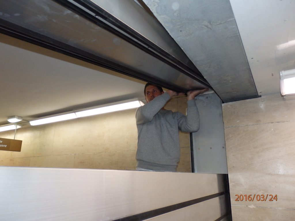 Dispositif anti-inondation démontable non mobile submersible - Flo-Dem 100 - 4 côtés - Protection sur mesure pour locaux et parkings_6