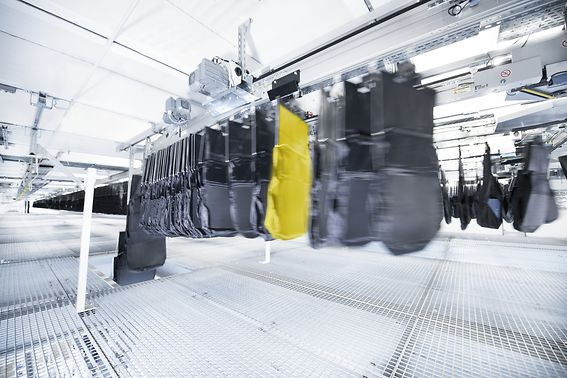 Convoyeur aérien intelligent pour e-commerce et distribution omnicanale - Pocket Sorter SSI Carrier_6