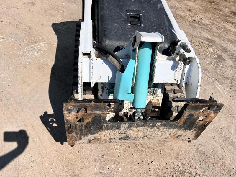 BOBCAT mt55 mini chargeuse skid a chenille_6