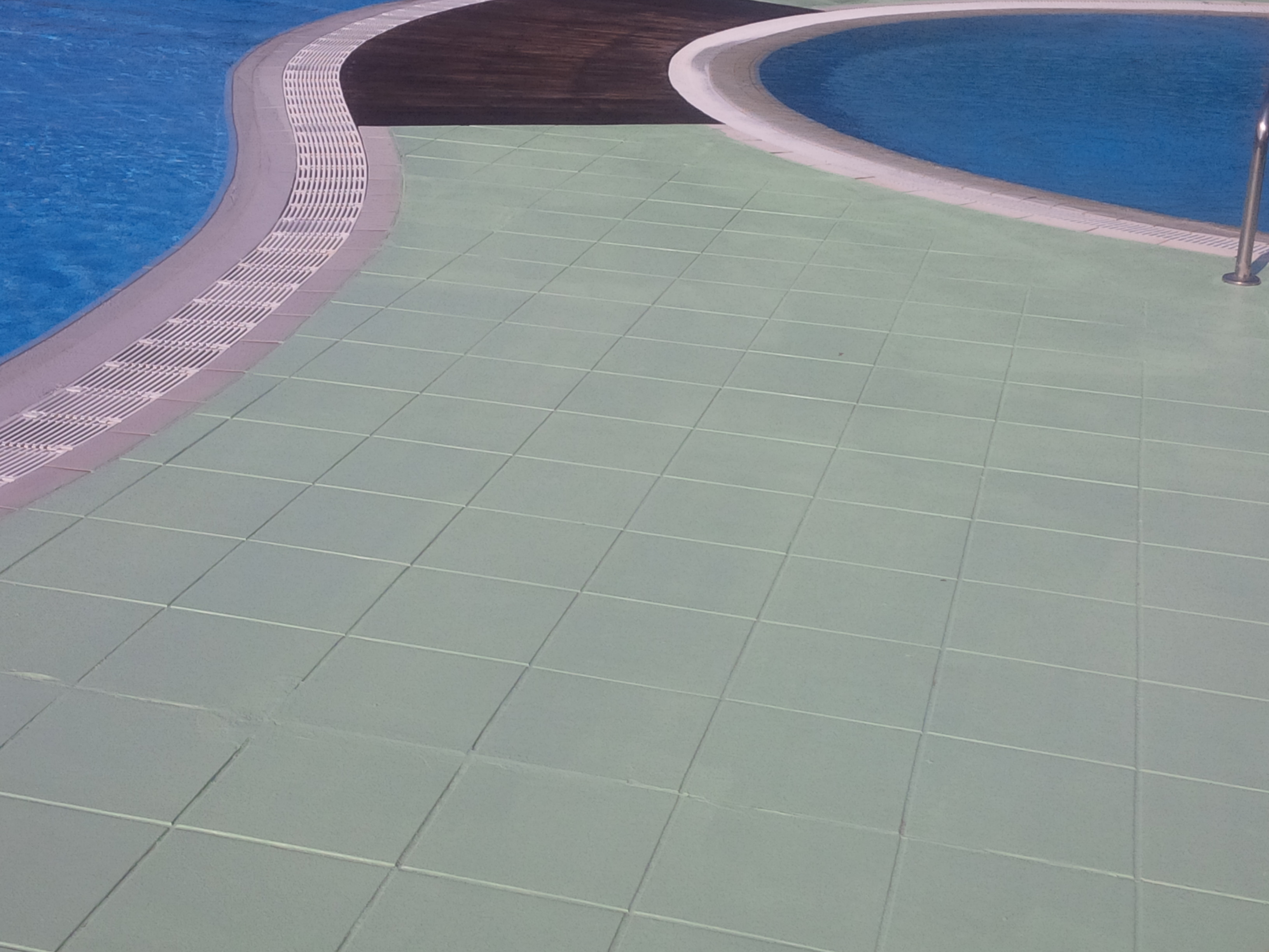 Gliss'GripColor Poly - Résine polyuréthane bi-composant anti-glissance pour intérieur et extérieur_6