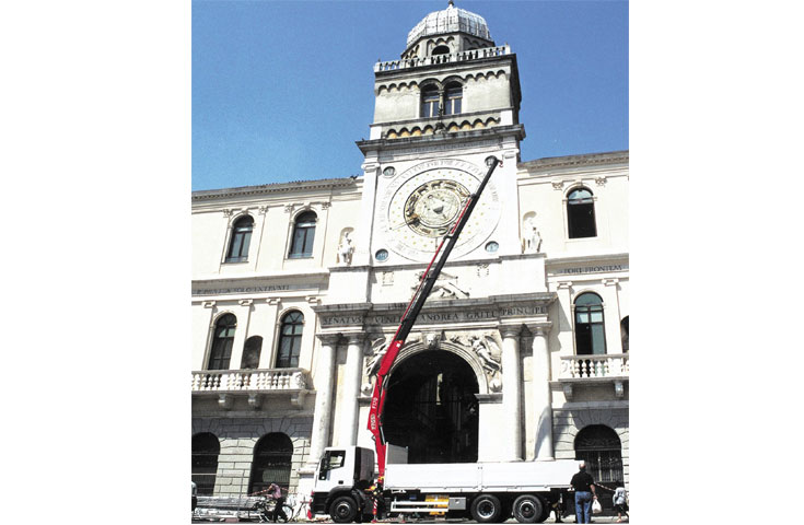 Grue auxiliaire Fassi F175A Active - Capacité de levage jusqu'à 17,0 tm - Bras hydraulique jusqu'à 18,70 m avec jib_6