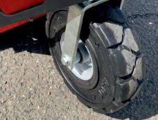 Timon articulé accompagnant iMOVE TA - Capacité de traction 1500 kg sur terrain plat - Moteur 24V / 800W - STI constructeur_6