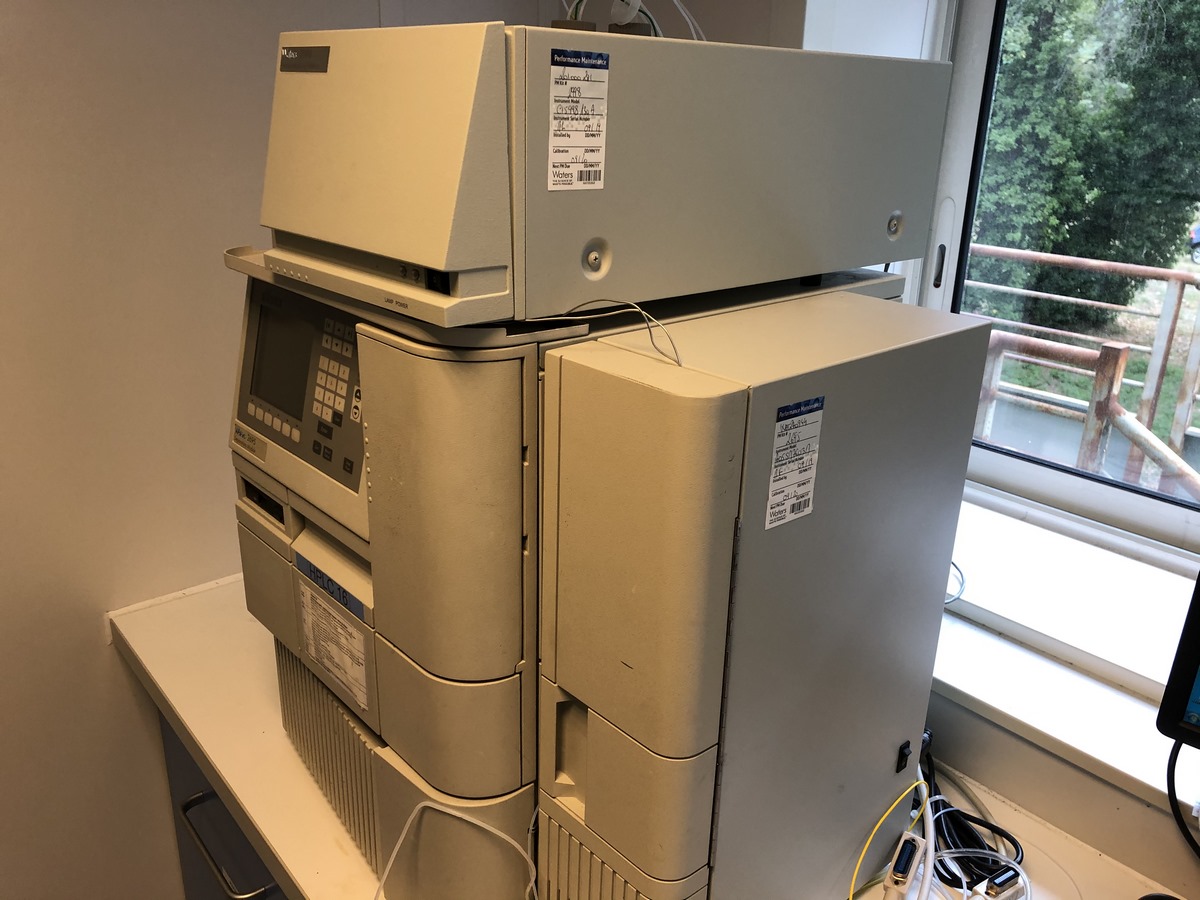 Chromatographie liquide reconditionné waters alliance 2695 - p20090824_6