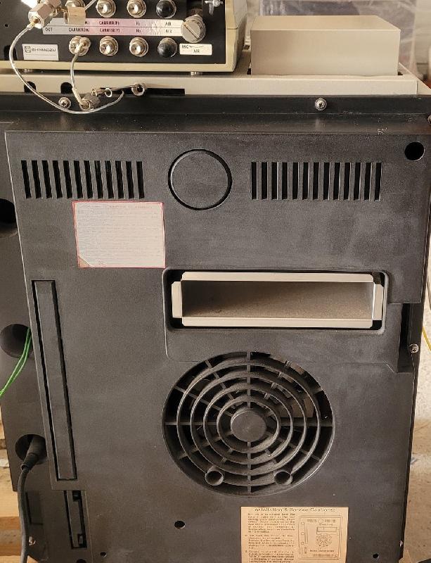 Chromatographe gazeux SHIMADZU GC-14B_6