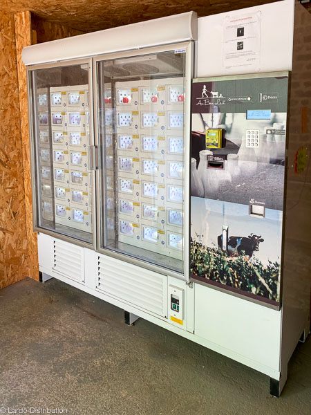 Distributeur automatique à casiers réfrigérés  pour produits laitiers et fromages_6