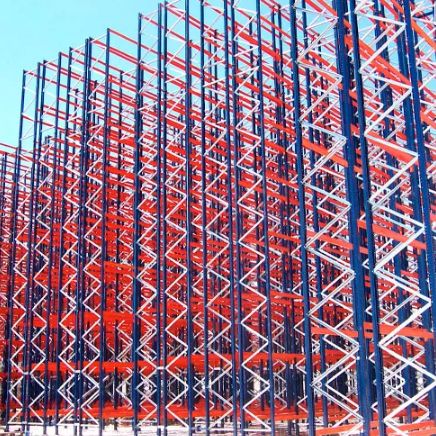 Bâtiment de stockage à structure autoportante pour vos besoins d'entreposage et de  rayonnage_7