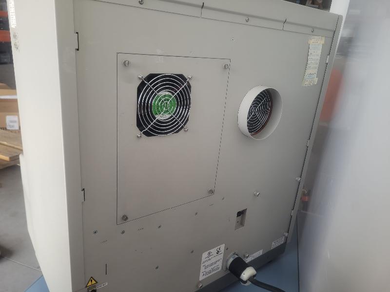 Analyseur génétique Applied Biosystems Hitachi 3130XL_6