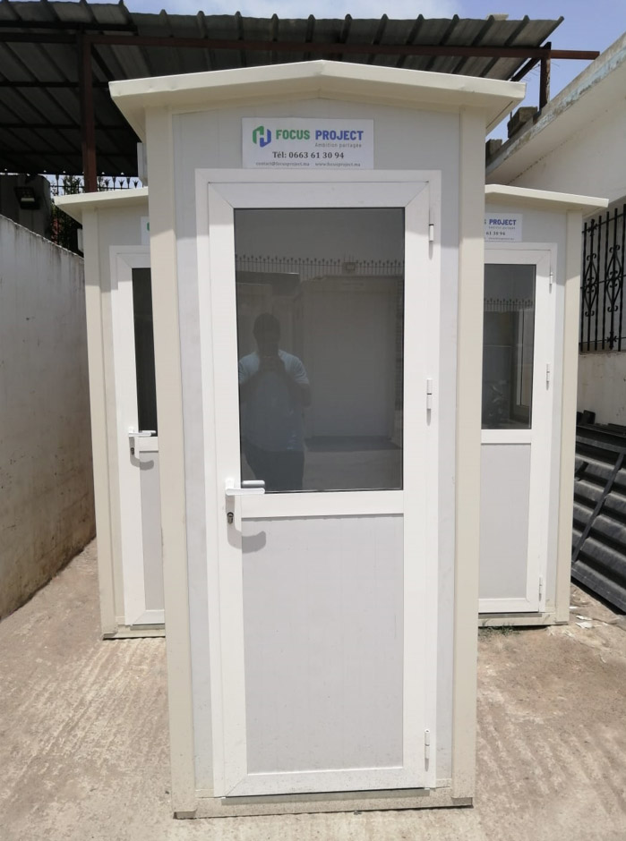 Guérite résistante et facile à déplacer pour chantiers