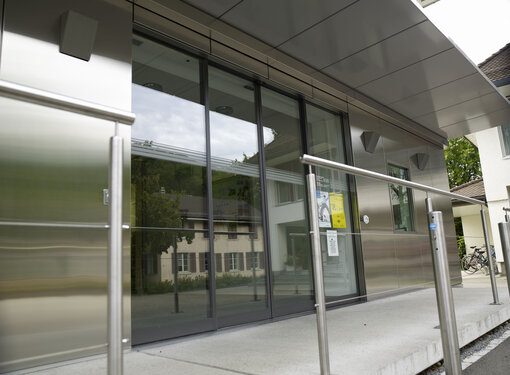 Porte coulissante vitrée classique - record - fonctionnement silencieux et modulable_6