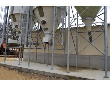 Silo d'élevage à cône axial de 60° pour l'alimentation des veaux  Capacité 20m3, 26m3 ou 30m3 - Poudre de lait_6
