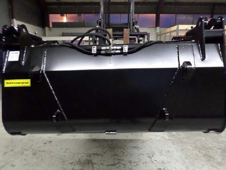 Godet multi-services en 1.60 m_6