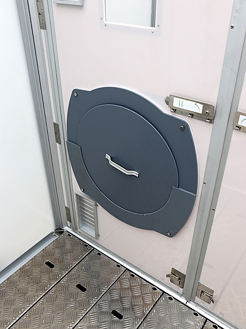 Sas pour séparation des zones propres et sales