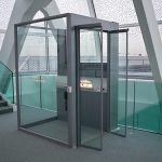 Élévateur PMR fixe Aritco - pour 2 niveaux et plus - portes automatiques et accès équerre_6