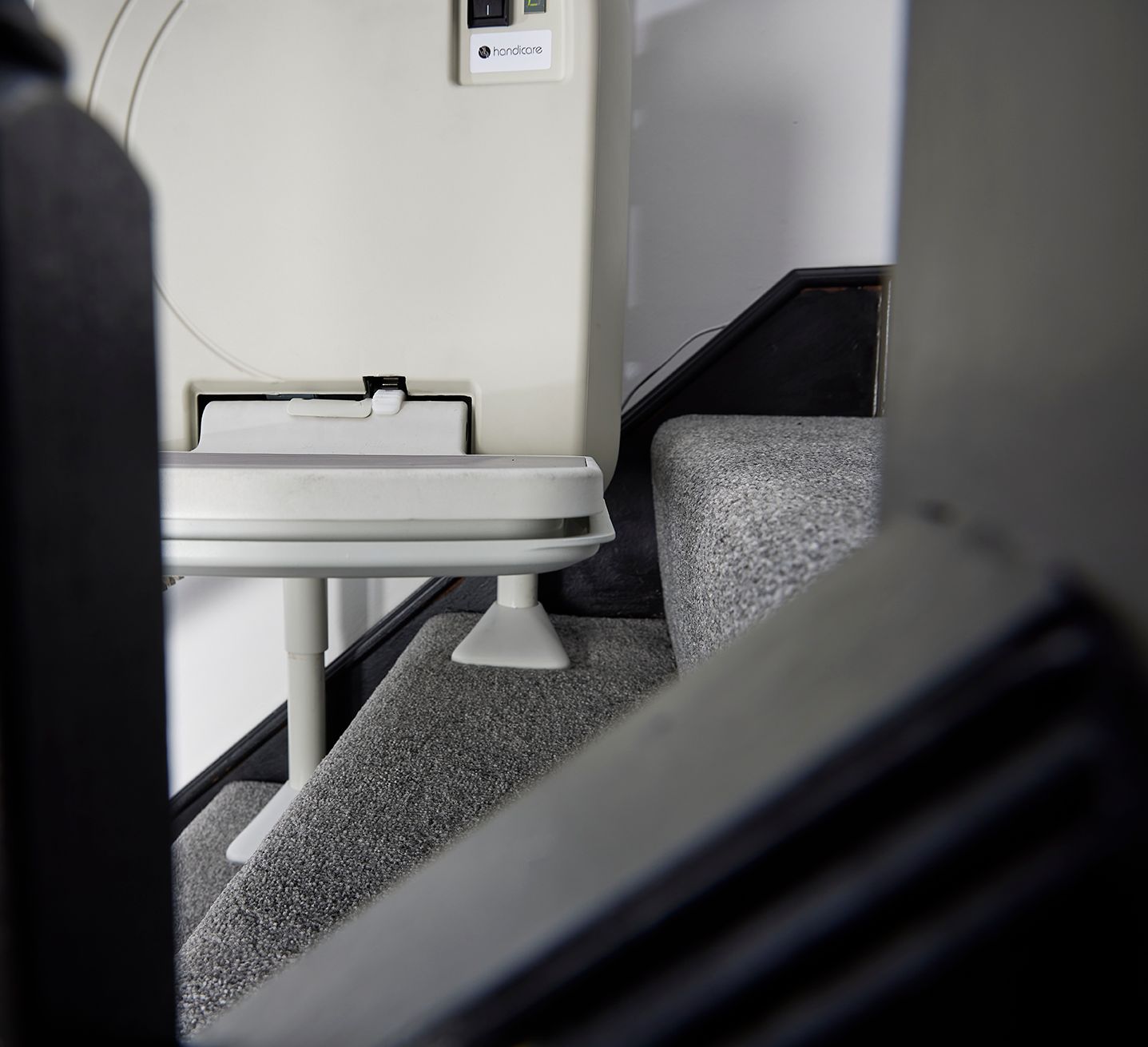 Monte-escalier avec double rail idéal pour les escaliers en colimaçon, tournants - Handicare double-rail 4000_6