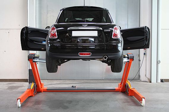 Appareil mobile de levage pour atelier automobile