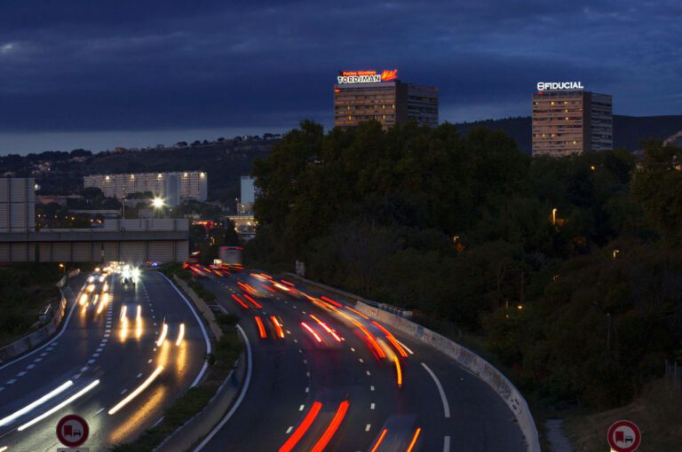 Enseigne lumineuse LED grand format sur mesure - Neosign - Technologie d'excellence pour valoriser votre image_6