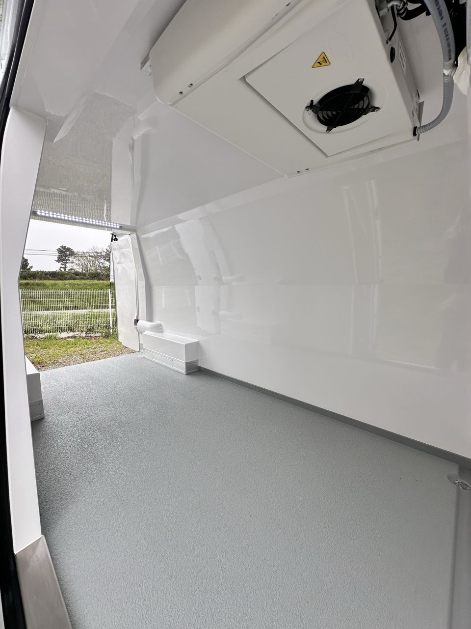Voiture frigorifique neuf LDKT457 - Renault master L3H2_6