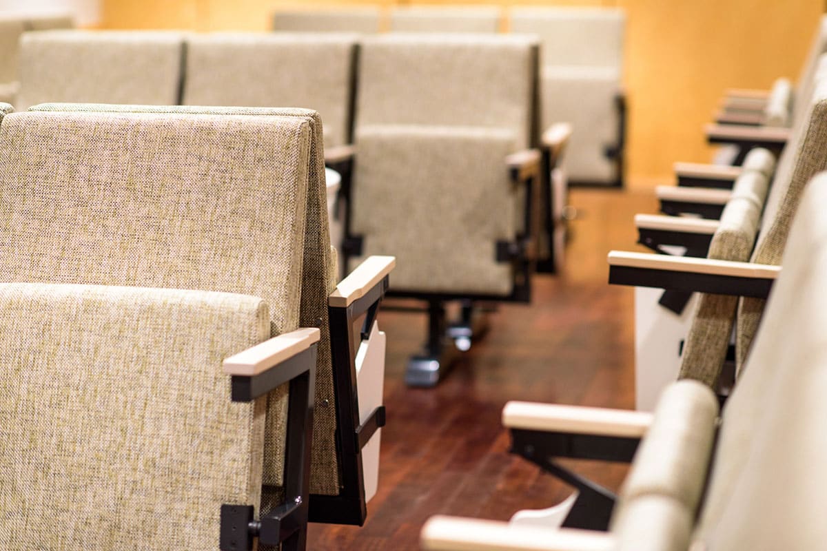 Siège d'amphithéâtre classique et ergonomique pour les écoles, les théâtres - Primo_6