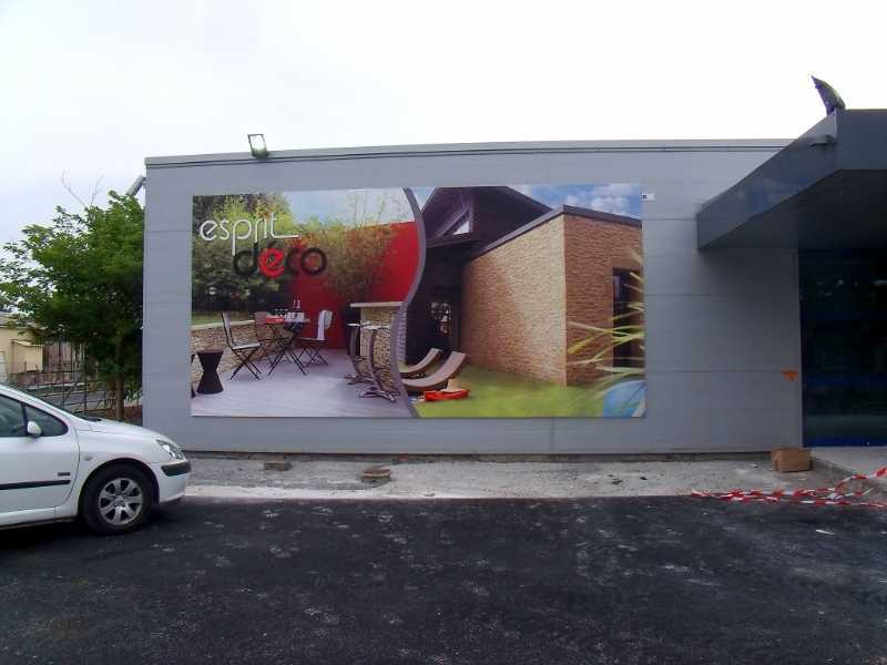 Enseigne toile tendue sur mesure: imprimez votre visuel de communication dans le respect de votre charte graphique - OUEST ENSEIGNES_6