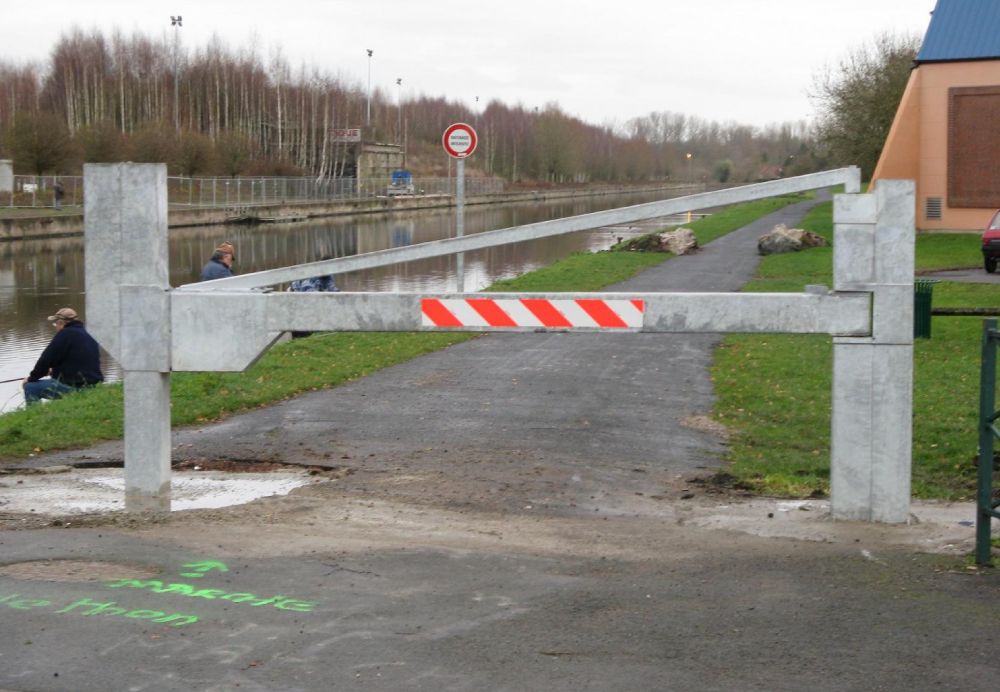 Barrière autonome adaptée aux municipalités et zones urbaines