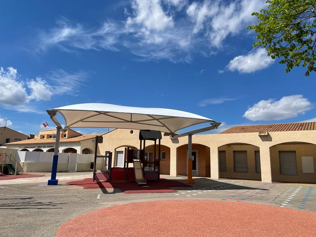 Préau d'école écologique et recyclable - KOMAN Groupe_6