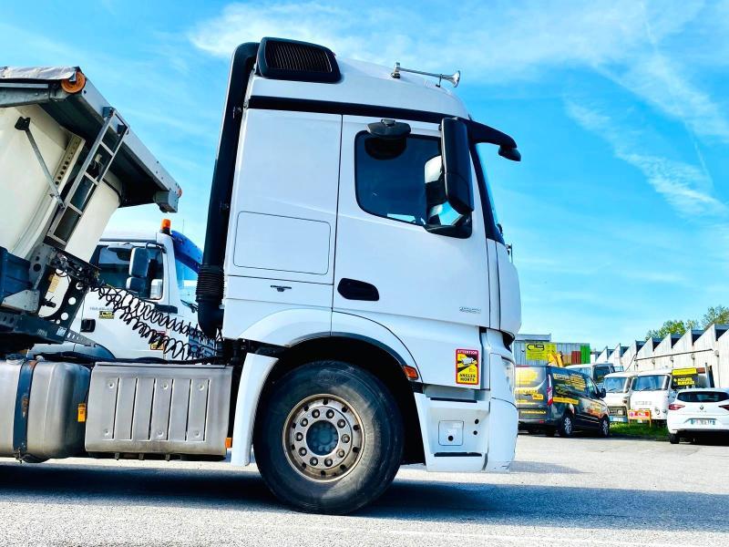 MERCEDES tracteur routier actros 1851 4x2 avec kit hydraulique_6