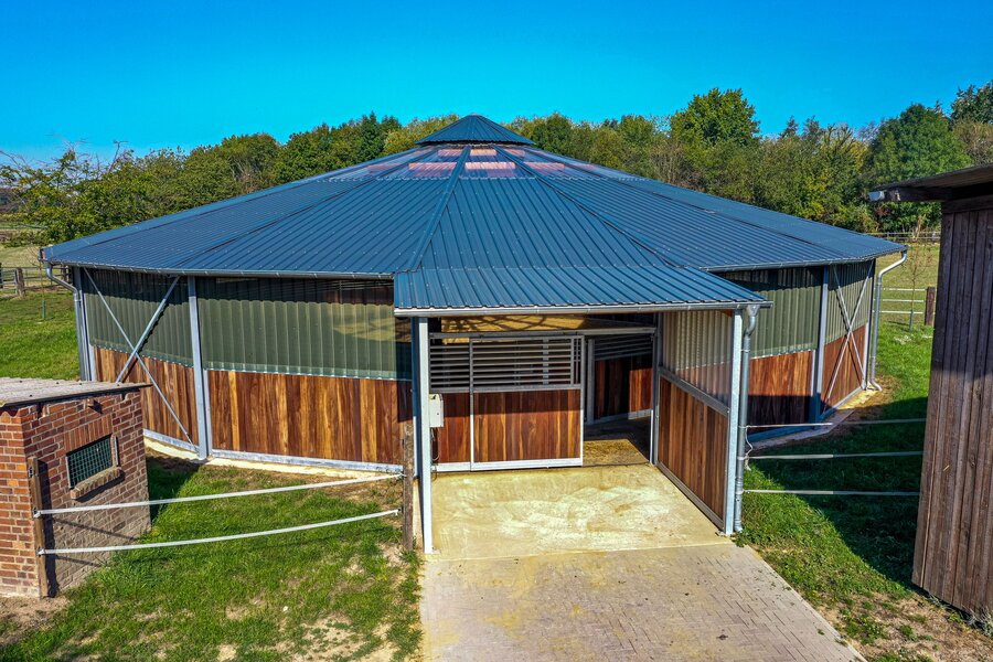 Marcheur suspendu couvert pour chevaux avec rond de longe - 6 à 12 chevaux - Réalisation sur mesure_6