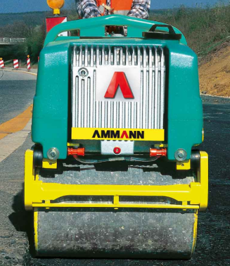 Machine de compactage mobile avec vitesse max 4 km/h