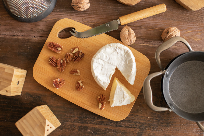 Service à fromage en bambou - Couteau en acier inoxydable et planche à découper en bambou - Avec boîte en papier kraft_6