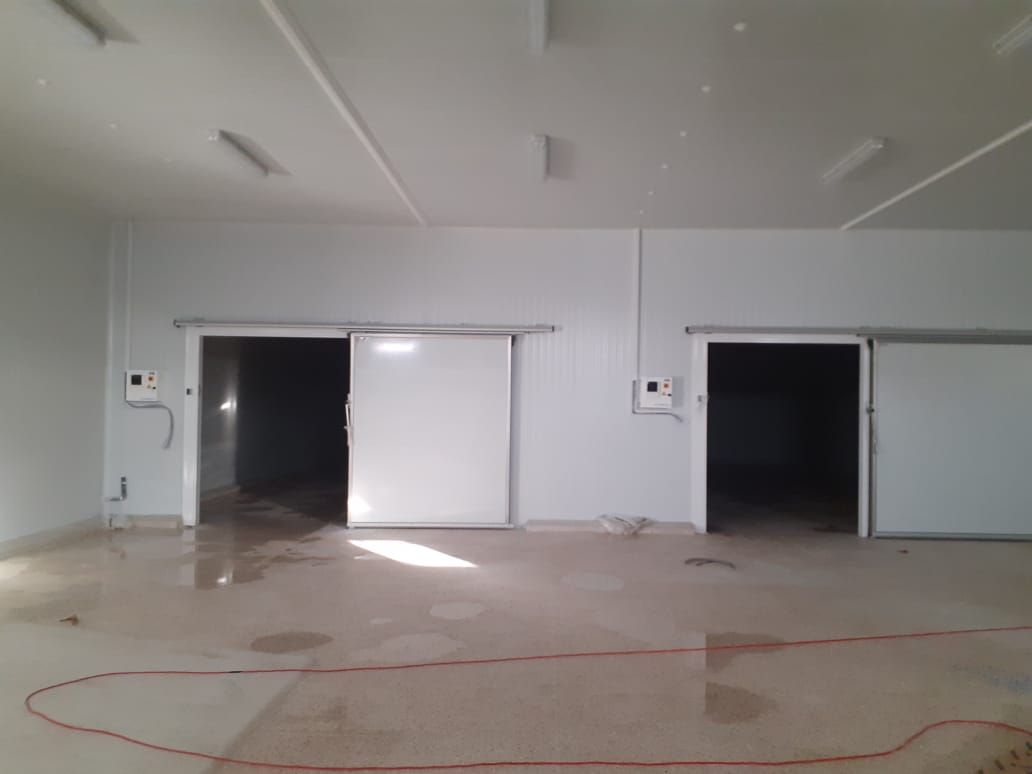 Système sur mesure de chambres froides pour espaces alimentaires