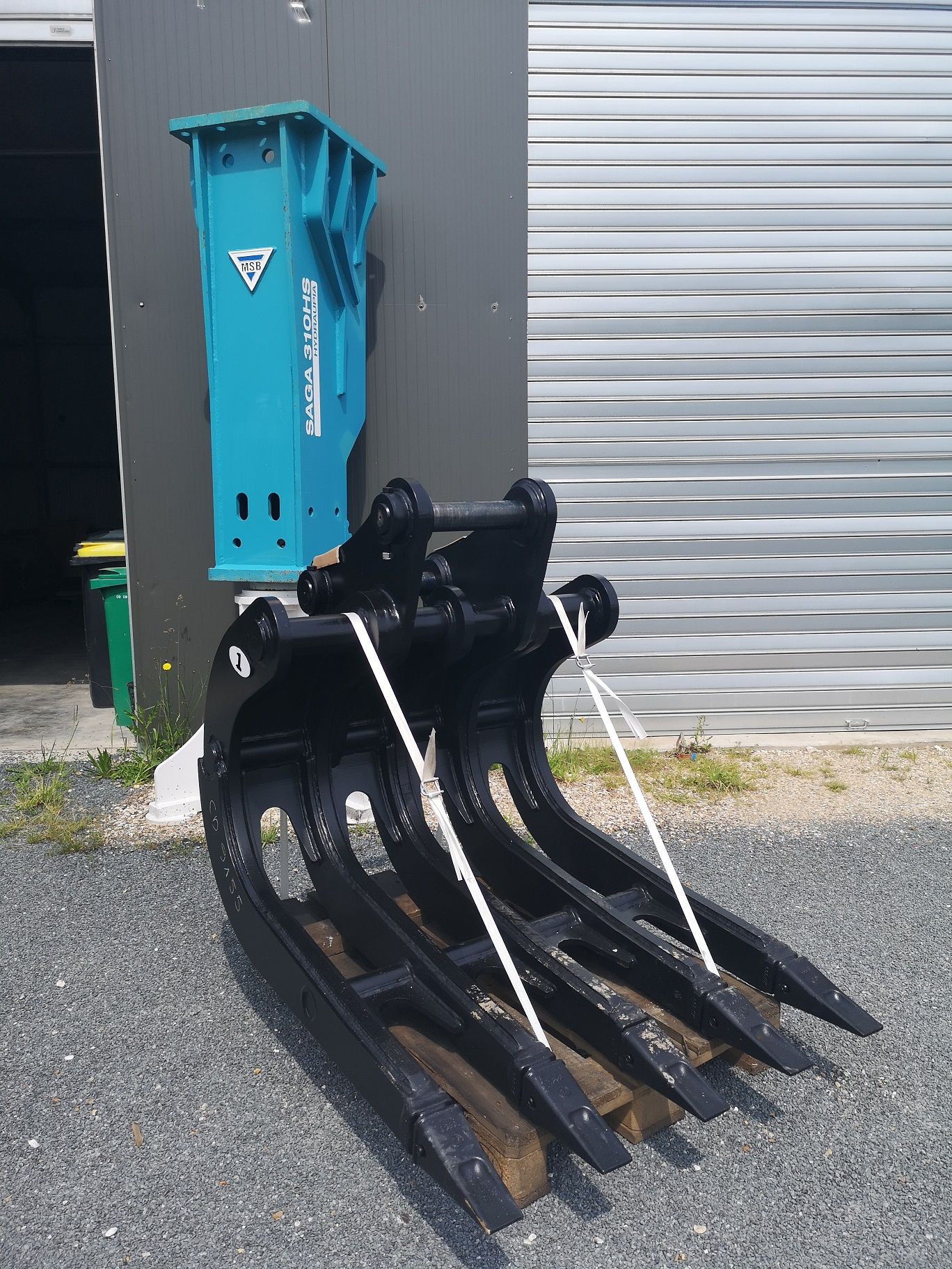 Flécos pour pelles de 2 à 38 tonnes - Montage à axes ou attaches rapides - Équipements standards et personnalisés_6