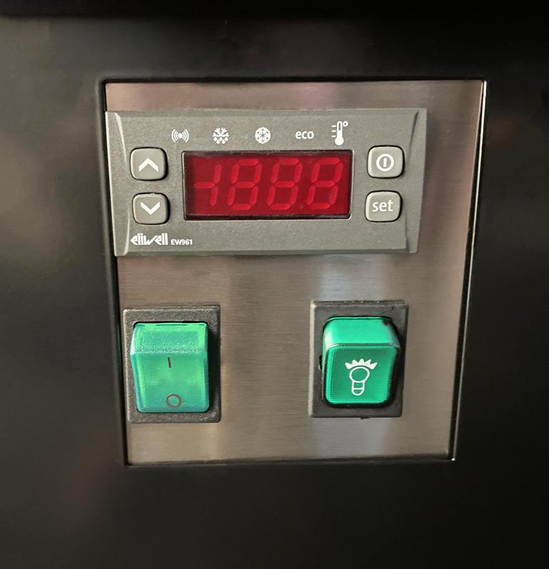 Vitrine réfrigérée semi-verticale LUNA EUROVITRINE - 4 dimensions disponibles, froid positif ventilé, inox, 1m20 à 2m40_6