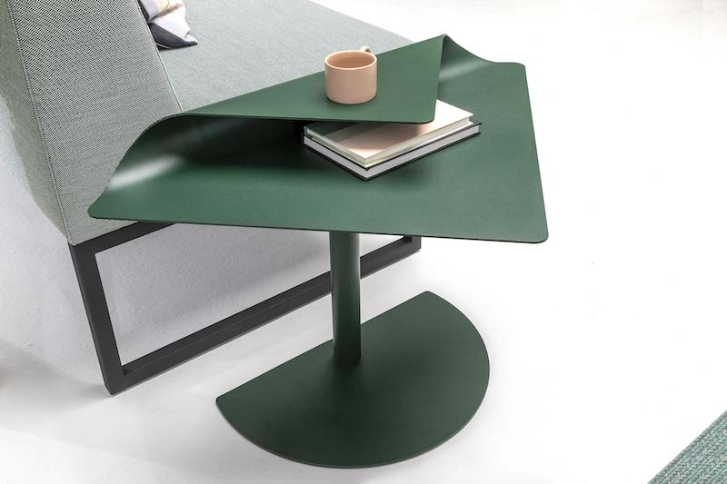 Table basse design, élégante, pratique et personnalisée, résistante pour vos collaborateurs et visiteurs_6