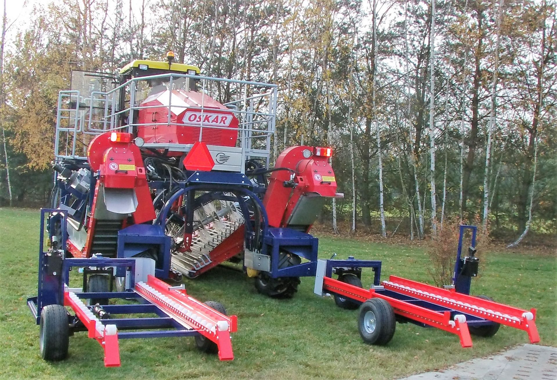Récolteuse automotrice de baies OSKAR 4WD - Jagoda JPS - Productivité 0,5 ha/h - Précision jusqu'à 98% - Moteur Doosan 74 CV_6