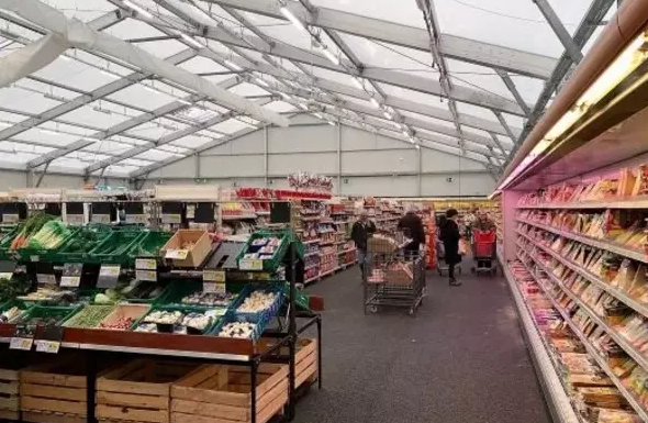 Bâtiment démontable pour surfaces de vente temporaire ou permanente - Easycover_6