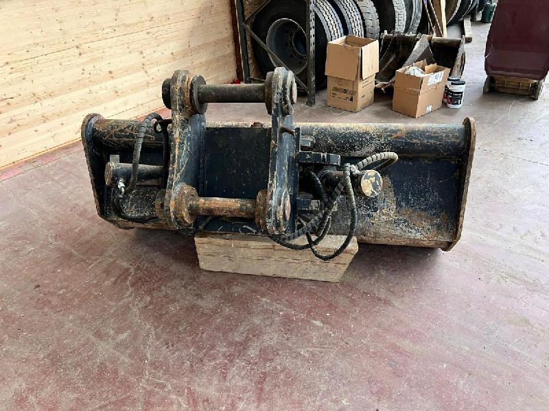 THIERE godet curage inclinable tilt pour pelle de 20t_6